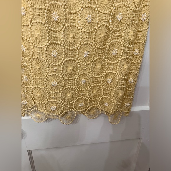 Alice +Olivia yellow sequin crochet sleeveless mini dress small - Picture 3 of 11